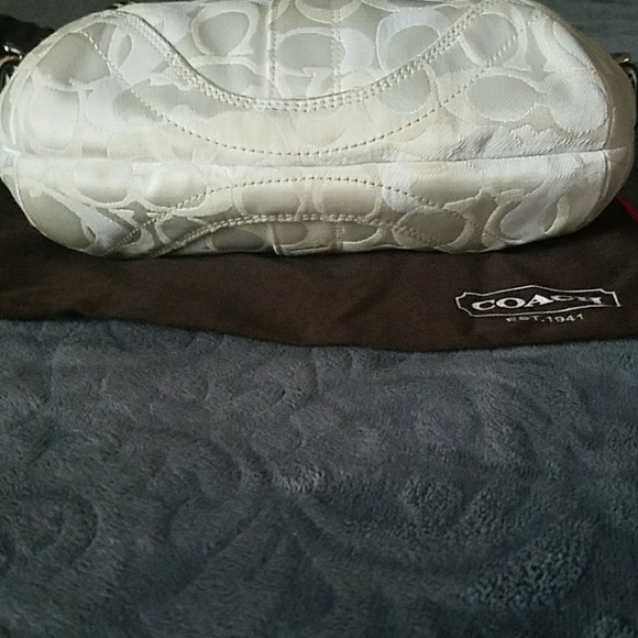 Coach purse - Picture 2 of 6